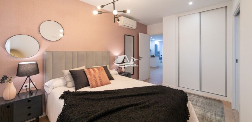 Nový apartmán se soláriem u pláže Mil Palmeras v Torrevieji na pobřeží Costa Blanca